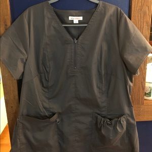 Koi stretch 2X steel grey gray scrub top EUC